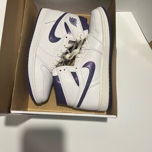 Nike Women's Athletic Shoes - White and Purple